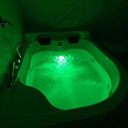 My Brilliant Home With Jacuzzi 2 Steps From St Toledo Napoli Dış mekan fotoğraf